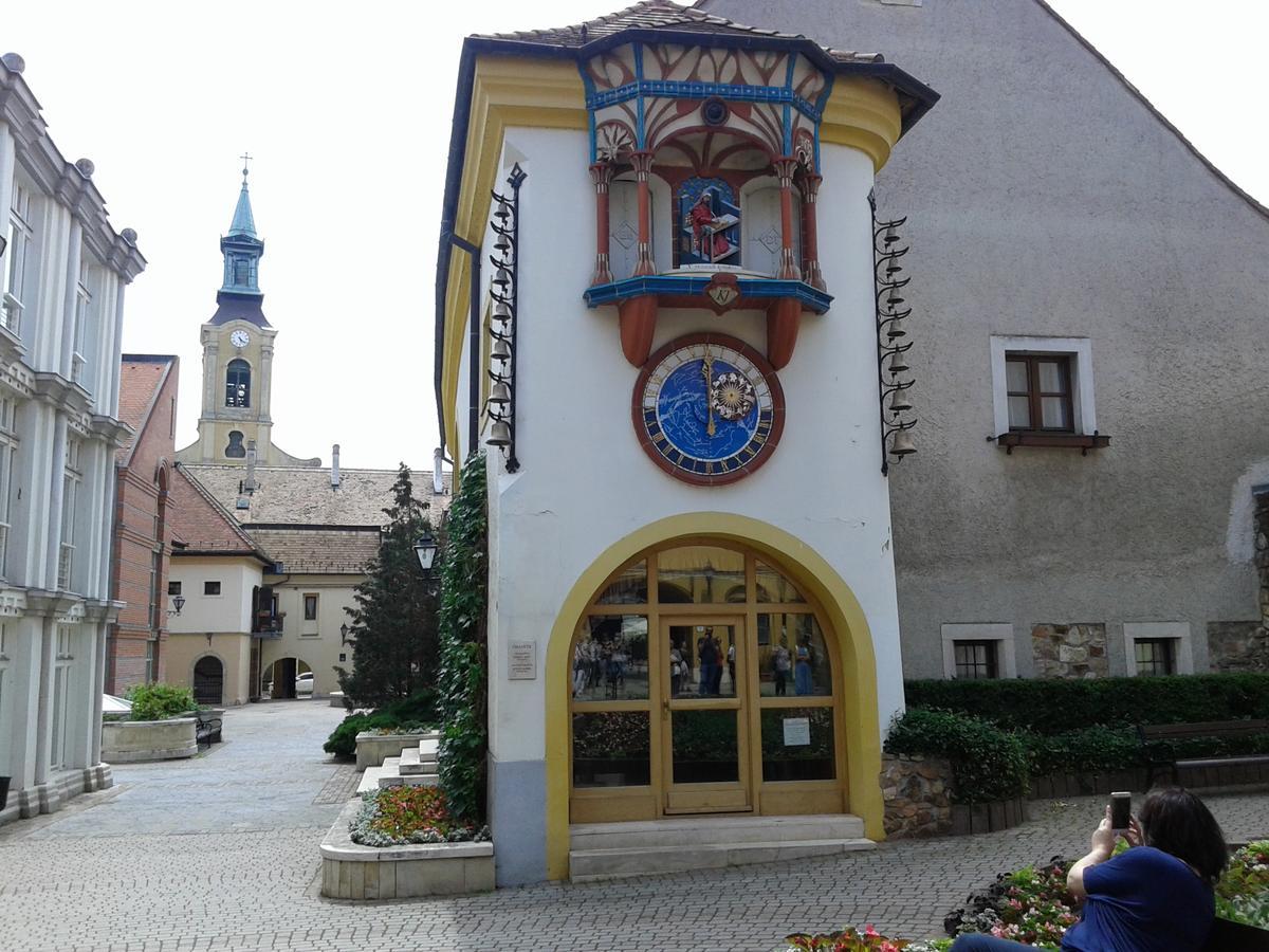 Székesfehérvár Sunset Apartman מראה חיצוני תמונה